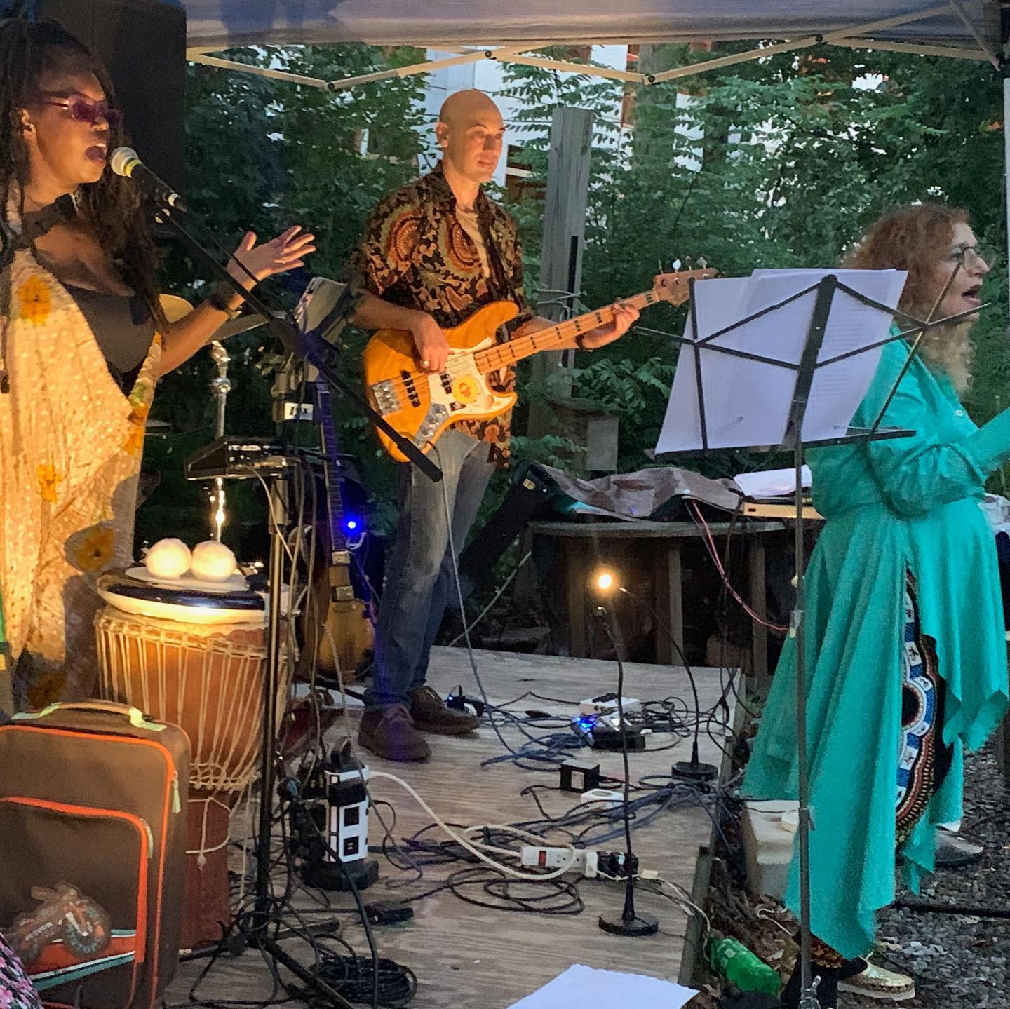 Dunia and Aram and Vivien